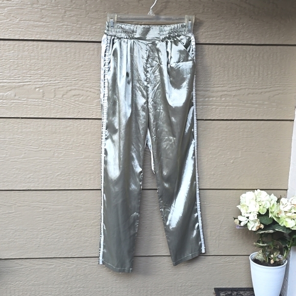 PrettyLittleThing Ahannon Sage Green Satin Side Stripe Boxer Jogger 0 NEW - Picture 8 of 14